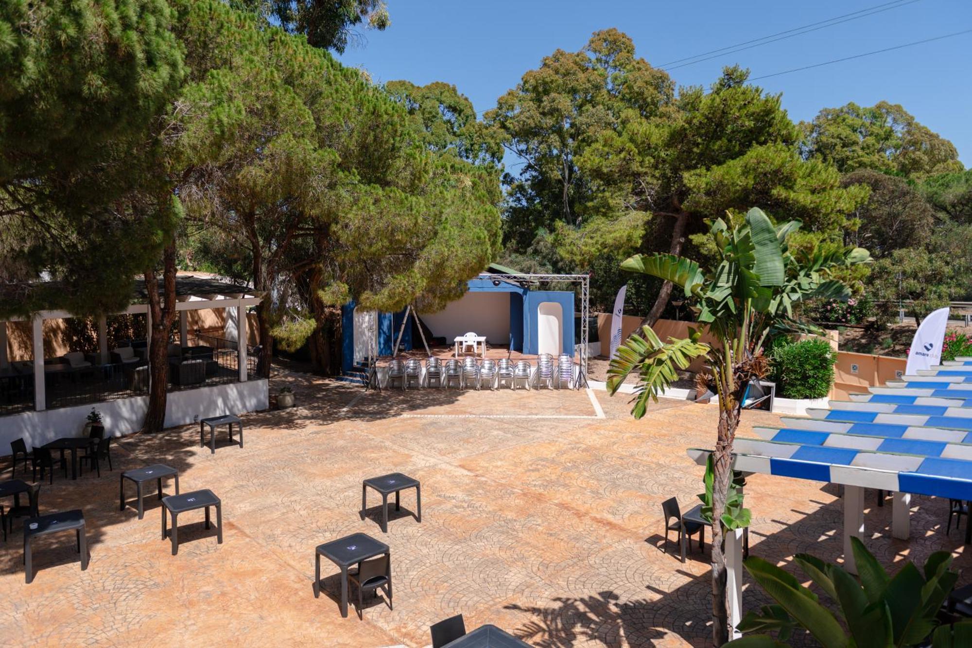 Hotel Amareclub Rocca Dorada Santa Margherita di Pula Exterior foto