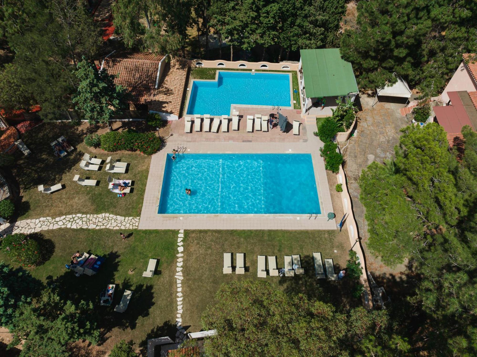 Hotel Amareclub Rocca Dorada Santa Margherita di Pula Exterior foto
