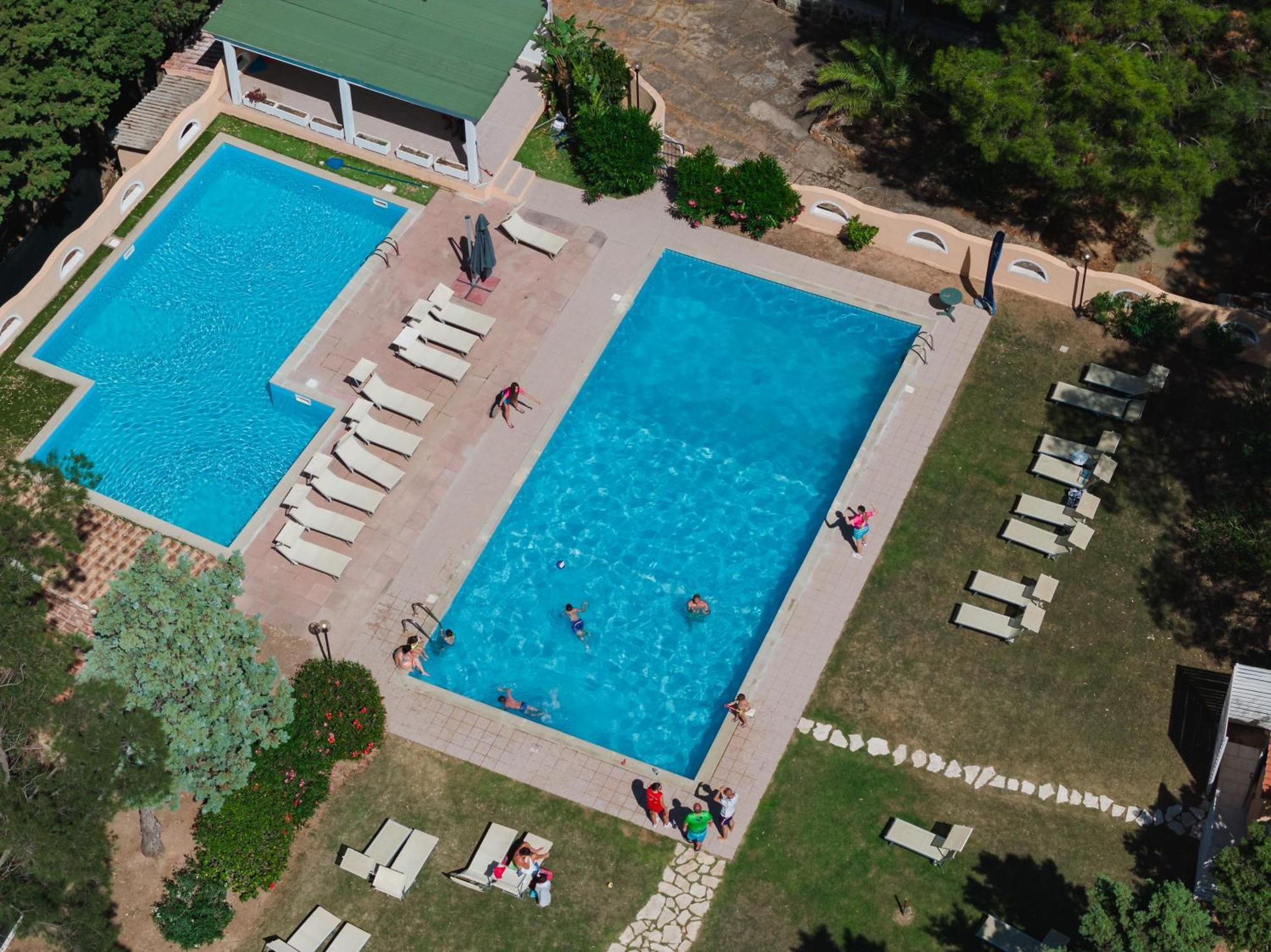 Hotel Amareclub Rocca Dorada Santa Margherita di Pula Exterior foto
